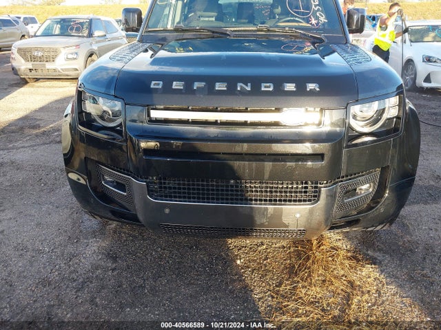 SALEXEEU2R2257701 Land Rover Defender 110 P400 X