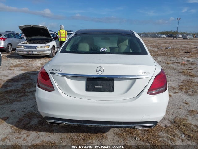 W1KWF8EB1MR621224 Mercedes-Benz C 300 4matic