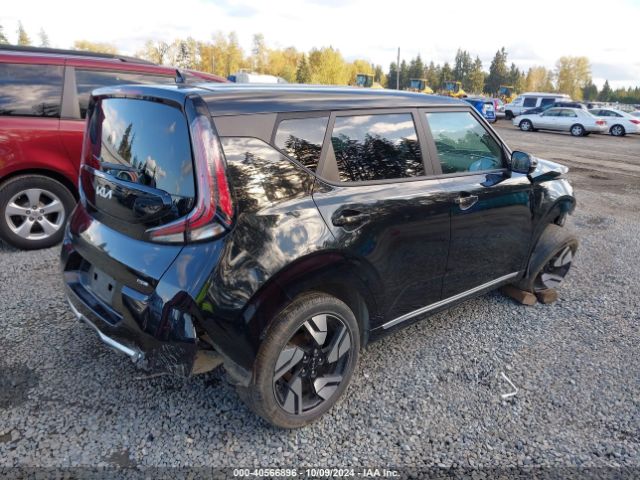 KNDJ53AU6P7845073 KIA Soul Gt-line