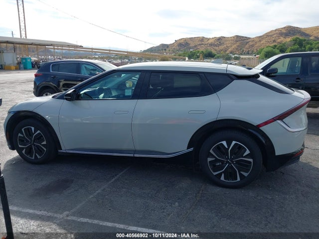 KIA Ev6 Wind 2022 KNDC34LA9N5028891 Image 14
