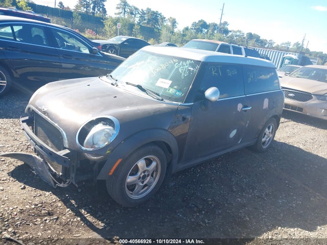 2009 MINI COOPER CLUBMAN WMWML33589TP97639 Photo 1