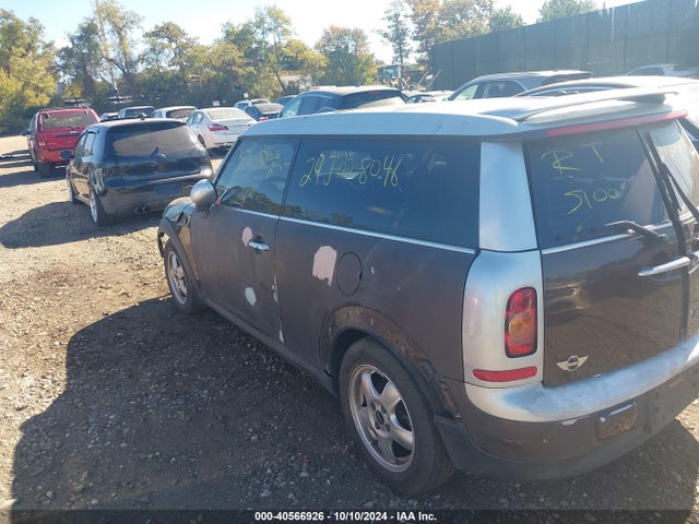 2009 MINI COOPER CLUBMAN WMWML33589TP97639 Photo 2