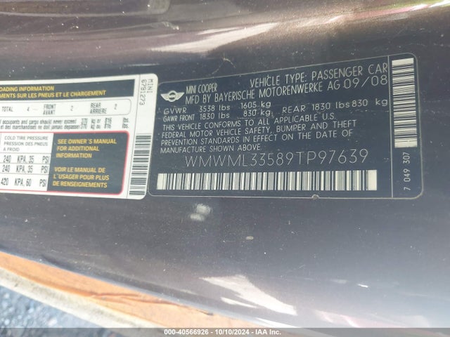 2009 MINI COOPER CLUBMAN WMWML33589TP97639 Photo 8