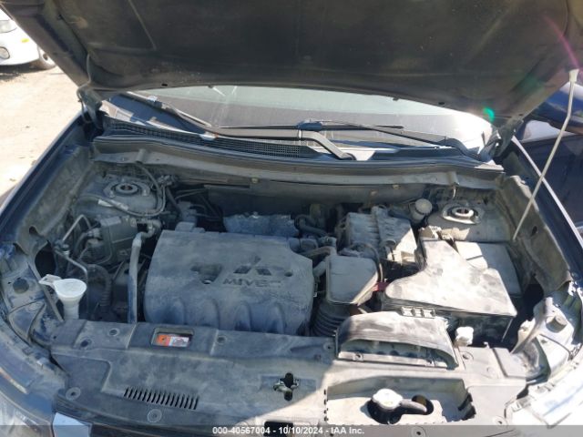 JA4AD3A3XJZ000243 Mitsubishi Outlander Sel