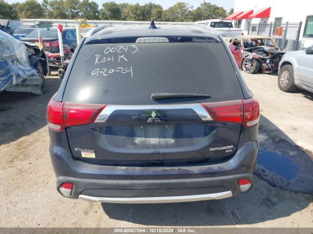 JA4AD3A3XJZ000243 Mitsubishi Outlander Sel