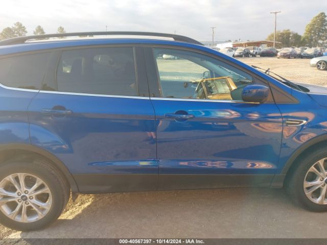1FMCU0GD3JUD52005 Ford ESCAPE SE