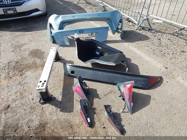 Toyota Prius Three 2018 JTDKARFU7J3067733 Image 12