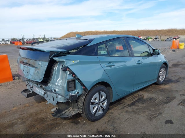 Toyota Prius Three 2018 JTDKARFU7J3067733 Image 4