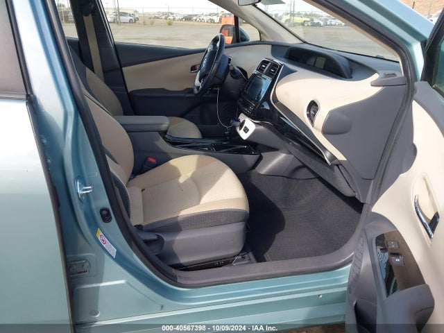 Toyota Prius Three 2018 JTDKARFU7J3067733 Image 5