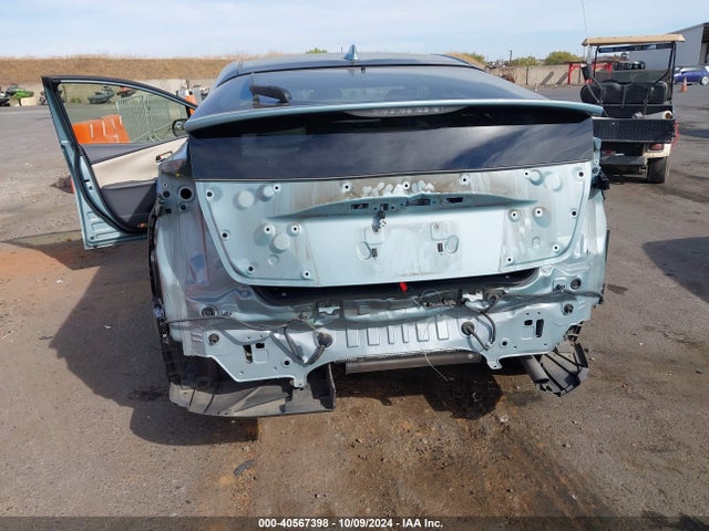 Toyota Prius Three 2018 JTDKARFU7J3067733 Image 6