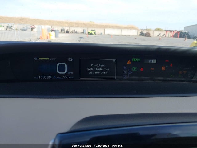 Toyota Prius Three 2018 JTDKARFU7J3067733 Image 7