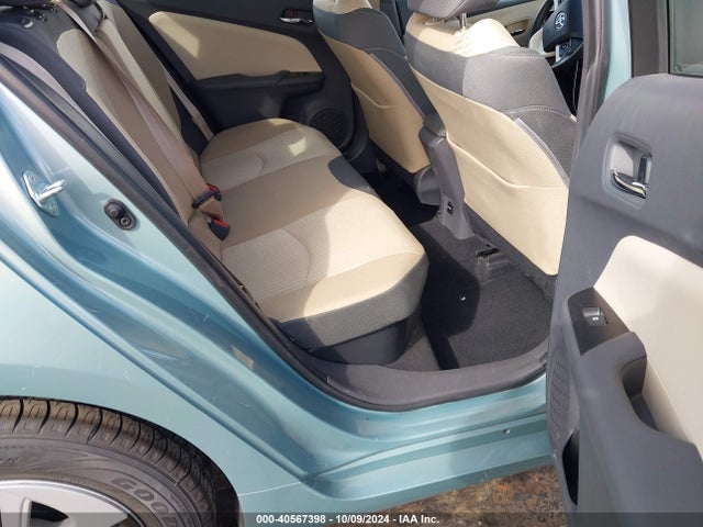 Toyota Prius Three 2018 JTDKARFU7J3067733 Image 8