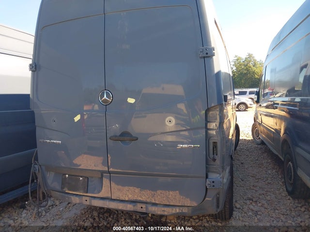 WD3PE7CD8JP632027 Mercedes-Benz Sprinter 2500 Standard Roof V6