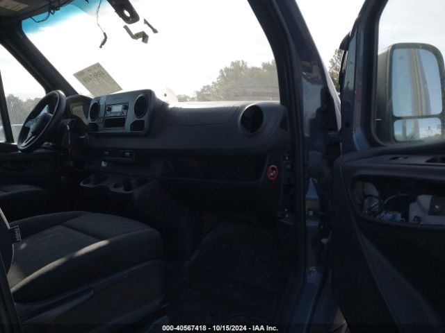 WD4PF1CD2KP143484 Mercedes-Benz Sprinter 2500 High Roof V6