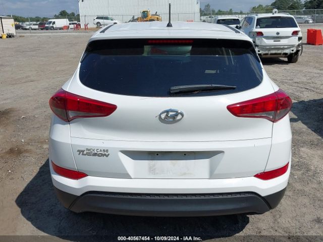 KM8J23A48JU669558 Hyundai TUCSON SE