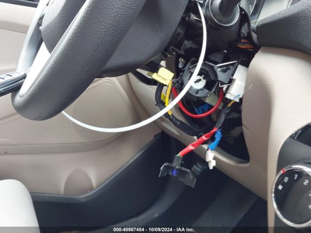 KM8J23A48JU669558 Hyundai TUCSON SE