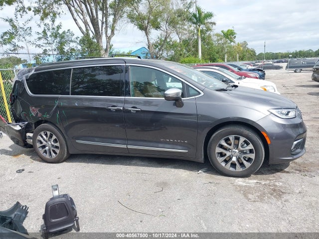 Chrysler Pacifica Hybrid Pinnacle 2022 2C4RC1N70NR222951 Image 13