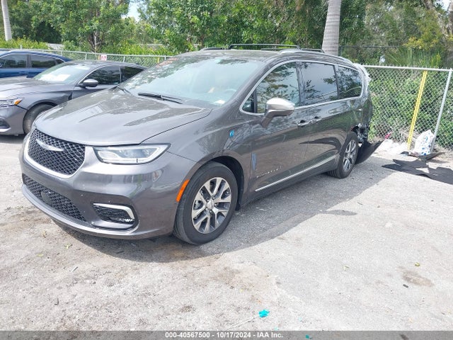 Chrysler Pacifica Hybrid Pinnacle 2022 2C4RC1N70NR222951 Image 2