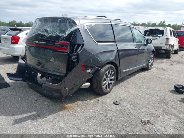 Chrysler Pacifica Hybrid Pinnacle 2022 2C4RC1N70NR222951 Image 4