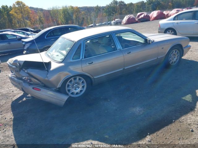 2000 JAGUAR XJ8 SAJDA14C7YLF13706 Photo 3