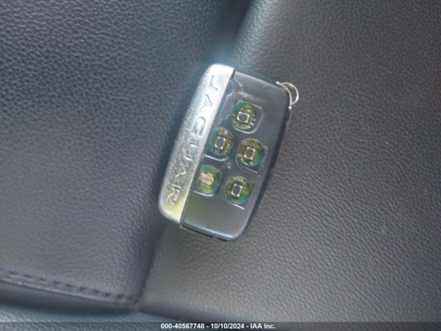 2018 JAGUAR XF SAJBR4FX7JCY69836 Photo 10