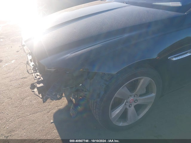 SAJBR4FX7JCY69836 Jaguar Xf 25t