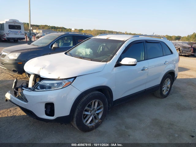 KIA SORENTO LX 2014 5XYKT3A63EG478838 Image 2