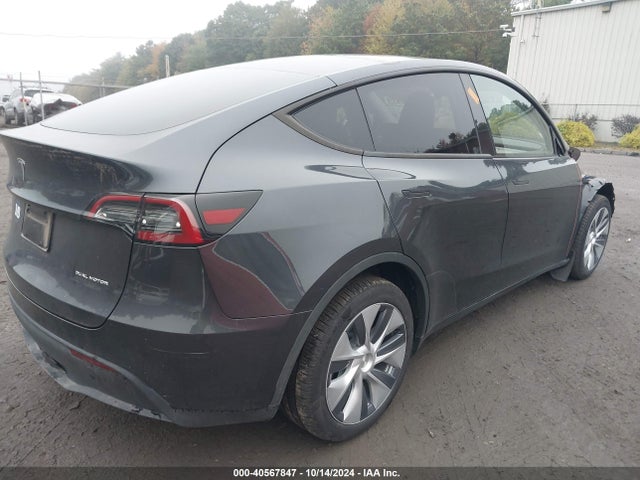 2024 TESLA MODEL Y 7SAYGDEE4RA226437 Photo 3