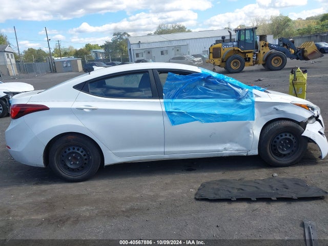 Hyundai ELANTRA SE 2016 5NPDH4AEXGH756458 Image 13