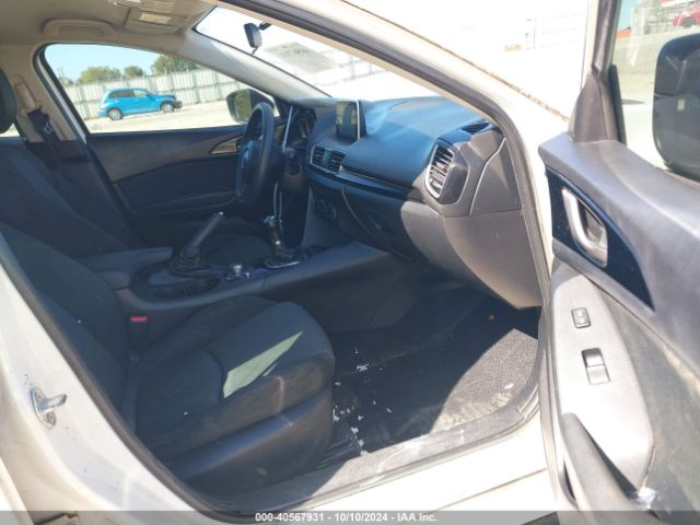 3MZBM1U79FM130193 Mazda Mazda3 I Sport