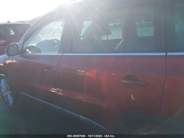 WVGBV7AX2GW050917 Volkswagen TIGUAN SE