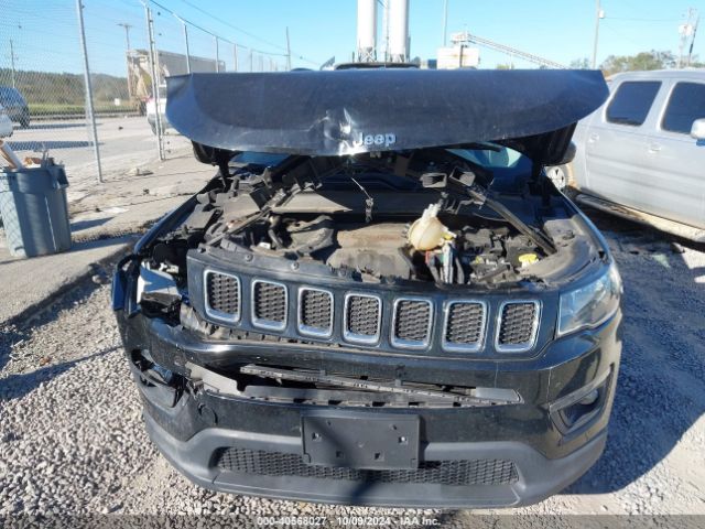 3C4NJDBB5JT360748 Jeep Compass Latitude 4x4
