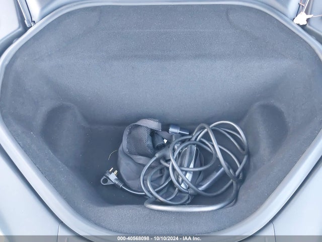 2015 TESLA MODEL S 5YJSA1H25FFP69671 Photo 9