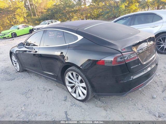 2015 TESLA MODEL S 5YJSA1H25FFP69671 Photo 2