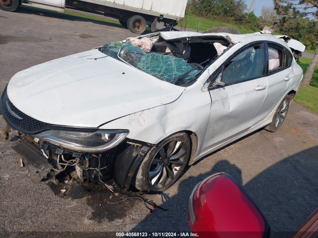 Chrysler 200 S 2015 1C3CCCDG5FN718088 Image 2