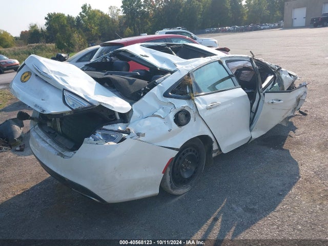 Chrysler 200 S 2015 1C3CCCDG5FN718088 Image 4