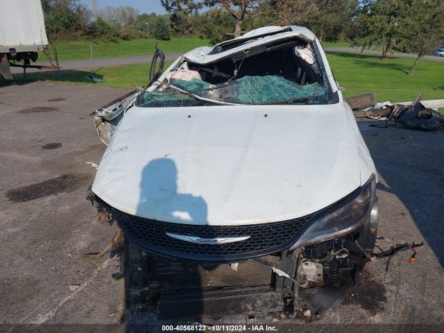 1C3CCCDG5FN718088 Chrysler 200 S