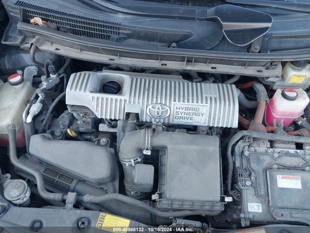 JTDKN3DU0F1888034 Toyota Prius Three