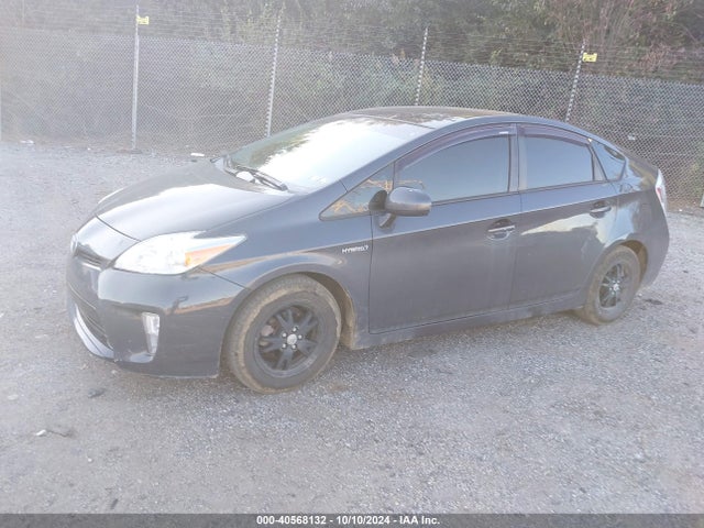 JTDKN3DU0F1888034 Toyota Prius Three