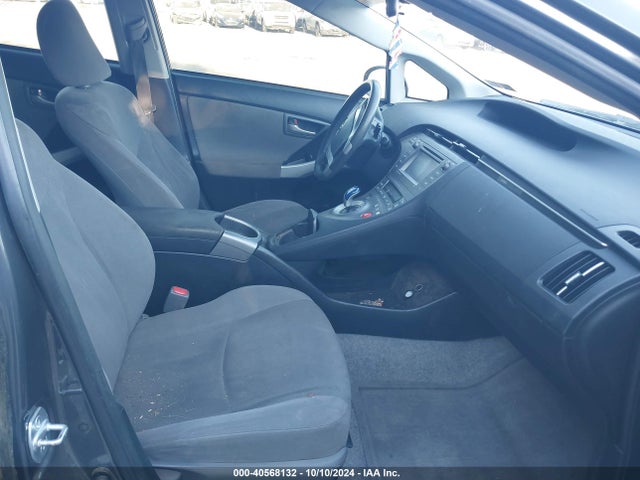 JTDKN3DU0F1888034 Toyota Prius Three