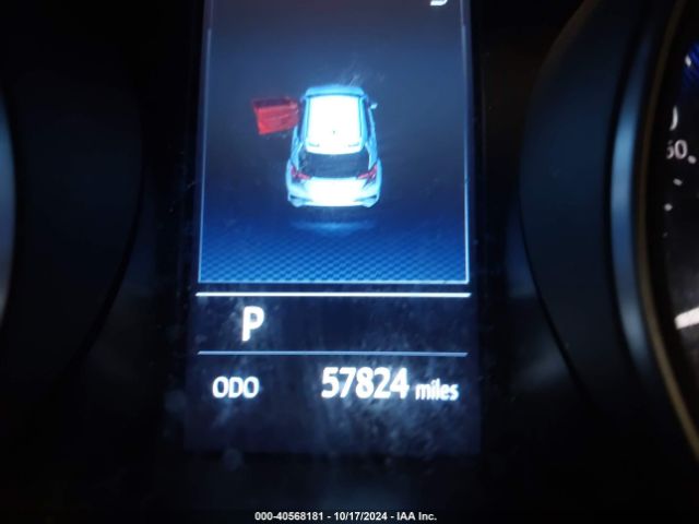NMTKHMBX5KR097732 Toyota C-HR LE