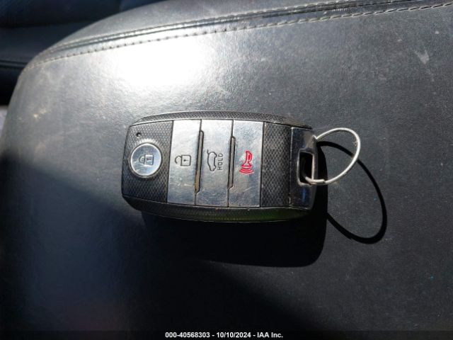 5XYKWDA74EG495816 KIA Sorento Limited V6