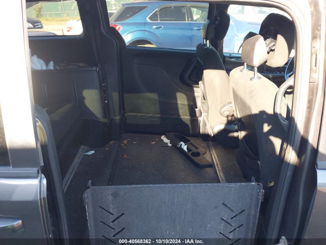 Dodge Grand Caravan Se Plus 2017 2C4RDGBG0HR567776 Image 8