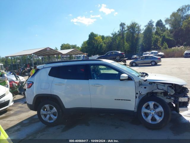 3C4NJDBB4JT331872 Jeep Compass Latitude 4x4