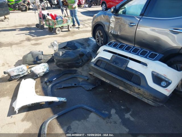 3C4NJDBB4JT331872 Jeep Compass Latitude 4x4