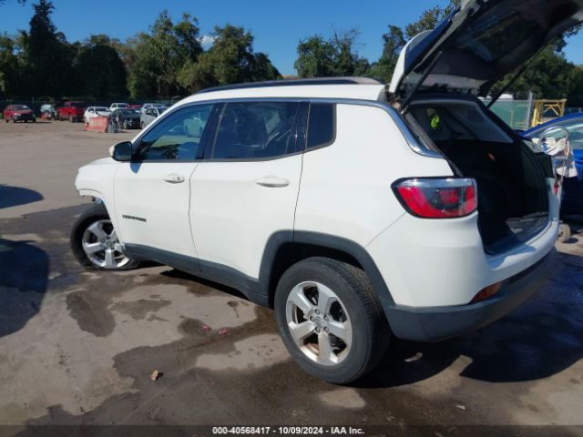 3C4NJDBB4JT331872 Jeep Compass Latitude 4x4