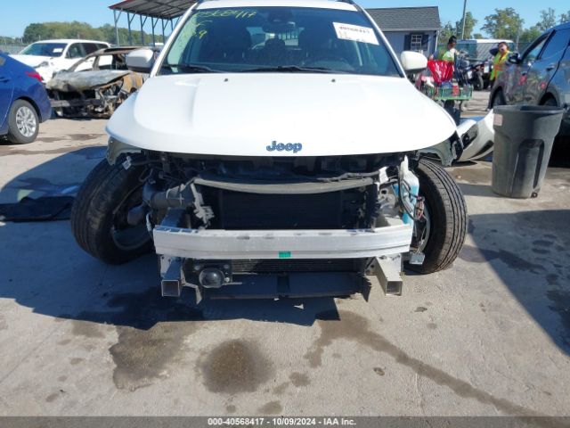 3C4NJDBB4JT331872 Jeep Compass Latitude 4x4