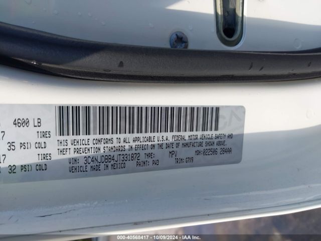 3C4NJDBB4JT331872 Jeep Compass Latitude 4x4