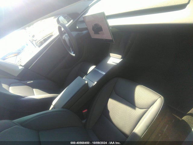 2024 TESLA MODEL 3 5YJ3E1EB5RF734176 Photo 4