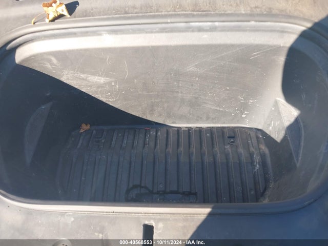 2020 TESLA MODEL Y 5YJYGDEE1LF040491 Photo 9